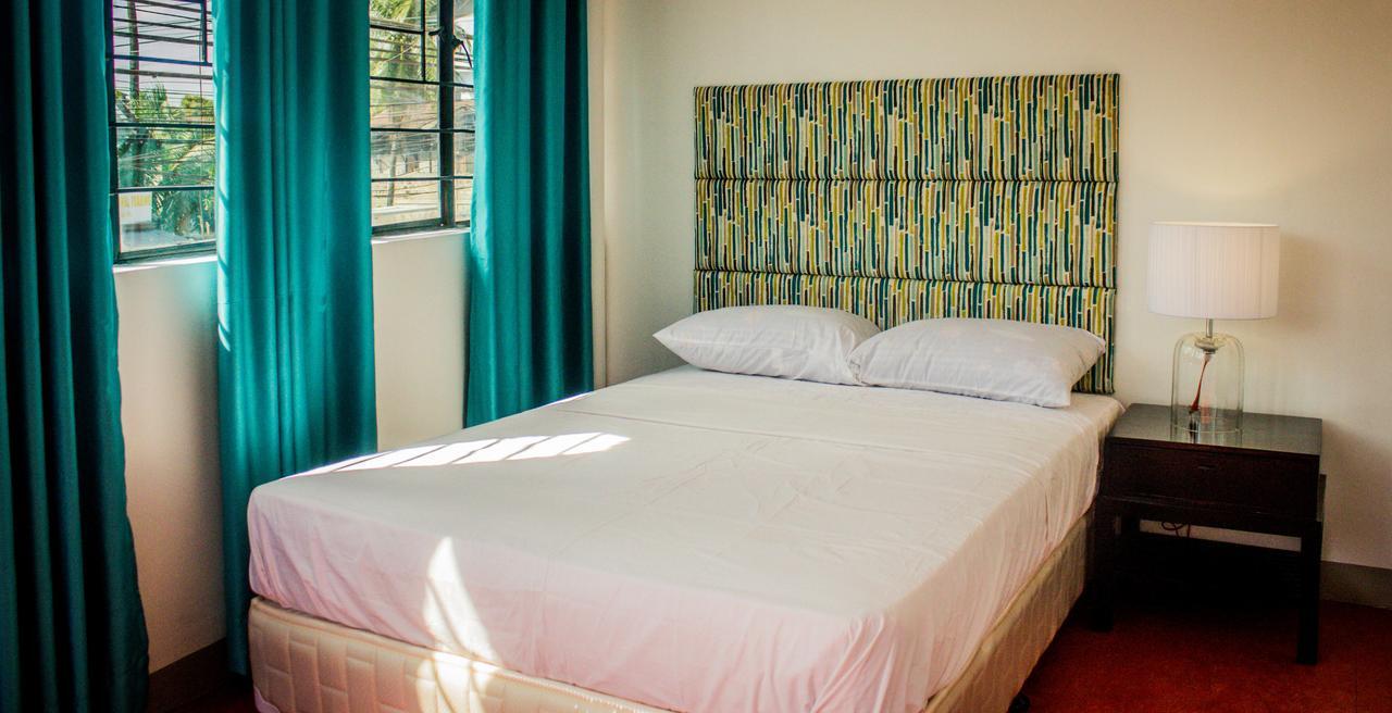 Naps & Maps Hostel Cebu Buitenkant foto