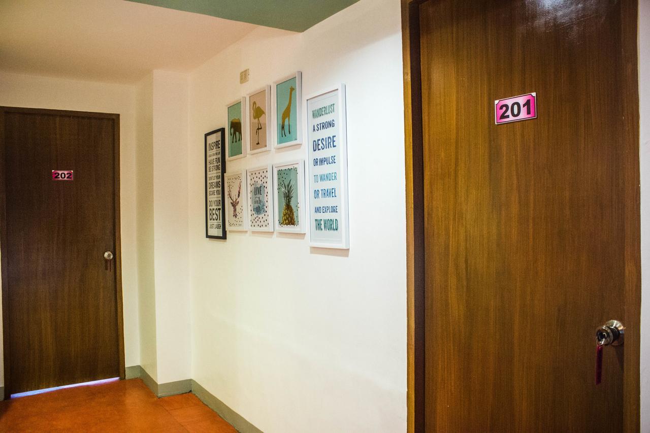 Naps & Maps Hostel Cebu Buitenkant foto