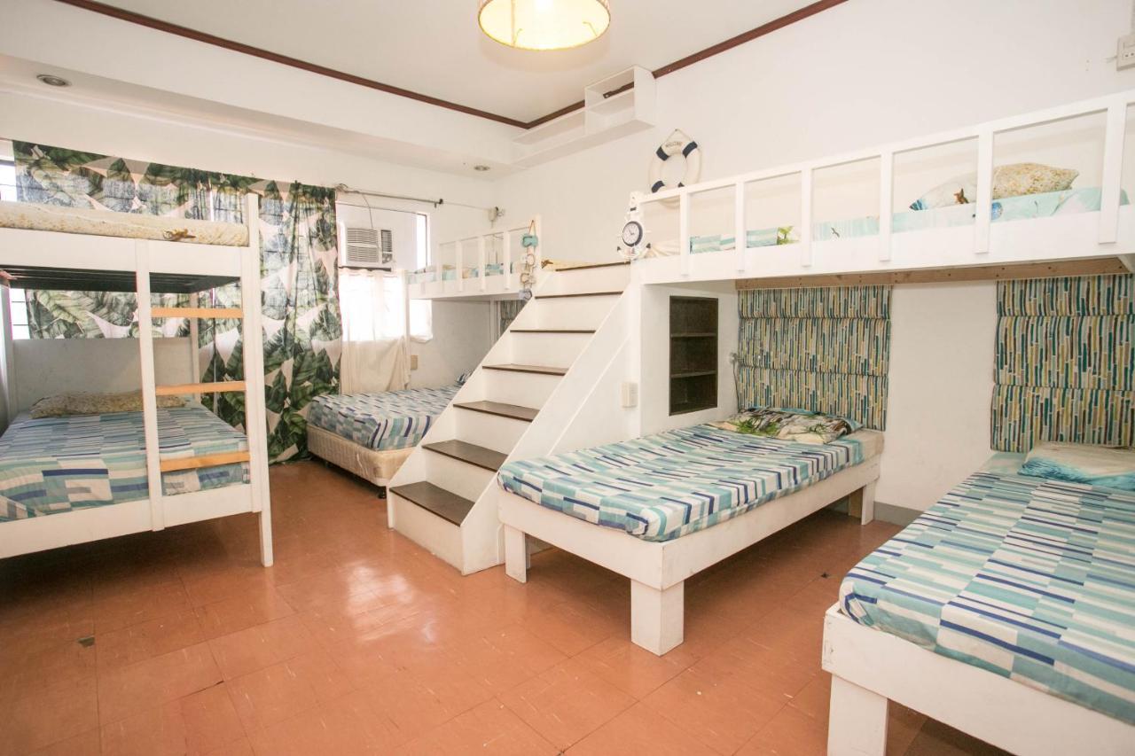 Naps & Maps Hostel Cebu Buitenkant foto